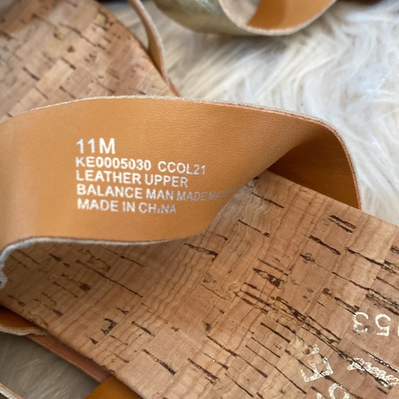 Kork-Ease Belinda Leather Metallic Gold Sandals, Size 11M - Picture 15 of 17